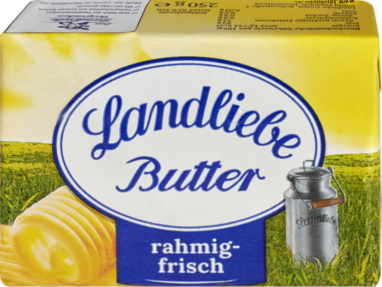Zu sehen ist eine gelb-grüne Packung "Landliebe Butter rahmig-frisch" mit 250g. Auf der Vorderseite der Butter ist das Landliebe Butter Logo abgebildet. Der Hintergrund besteht aus einer grünen Weide, auf der ein Milchbehälter steht, der Himmel dahinter ist gelb.